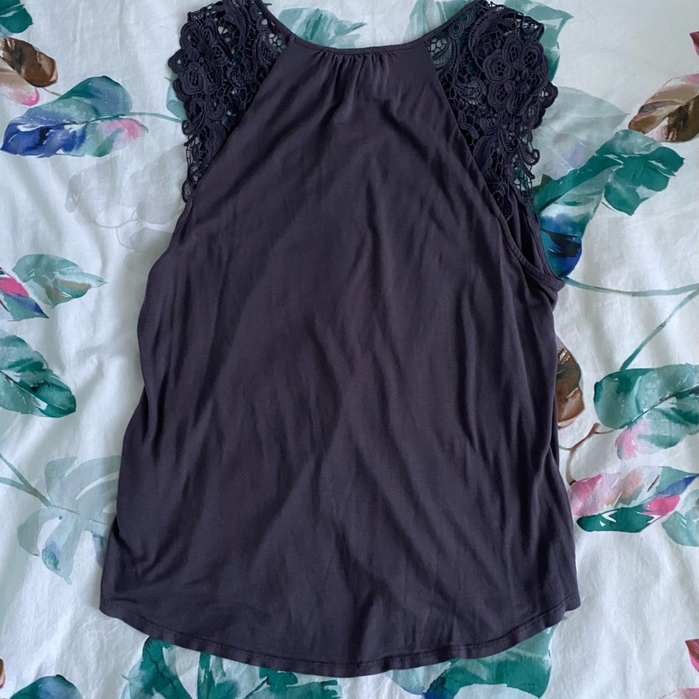Elegant Lace Sleeve Women's Top - Gray - Picture 2 of 3
